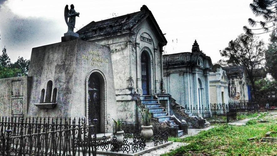 Recorrido en el Cementerio - Historial Real de Fantasmas