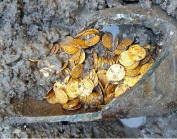 Carmen - Monedas de Oro